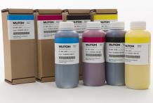 Mutoh Tinten Series Mutoh Farbstofftinten (Disperse Dye-Tinten) der Serie DS1 wurden für das Bedrucken von Transferpapier sowie den Transferdruck auf Polyestergewebe, Mischfasergewebe (min.