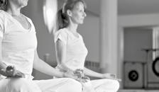 03 Yoga 03 Yoga 39 Yoga-Meditation Schweigekurs Yoga Ein Weg in die Stille und Präsenz Achtsame Yoga-Praxis Weg in die Stille Yoga Reise zur innersten Quelle mit der Energie der sieben Chakren mit