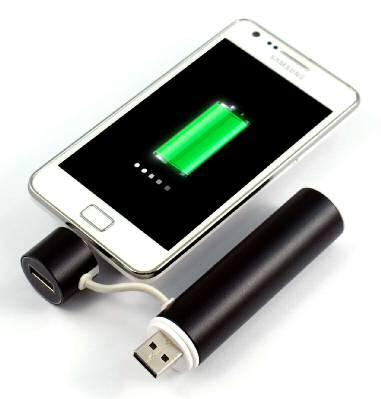 Der besondere Clou: Sie können Ihr Gerät entweder über den integrierten Micro-USB-Anschluß (z. B.