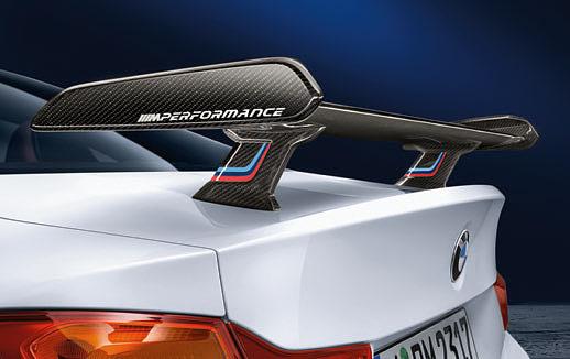 des BMW M Performance Seitenschwellers zusätzlich hervor. Für ein noch individuelleres Erscheinungsbild.