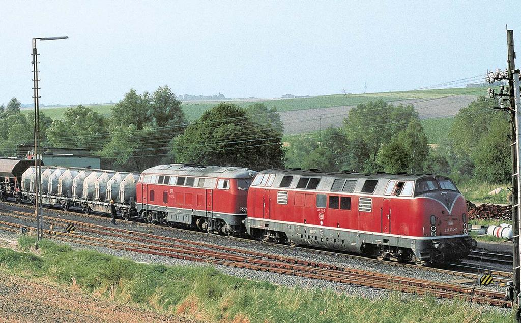 Neben diversen Neuentwicklungen der elektrischen Traktion waren es vor allem die unterschiedlichen Lokomotiven und Triebwagen mit Verbrennungsmotor, die mitunter regelrechte Hingucker waren.