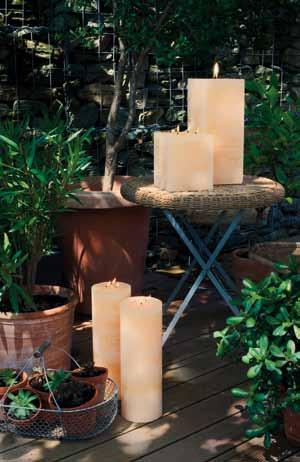 75 Durchgefärbte Kerzen solid-ed candles Villa Rustica Ambiente Outdoor handgegossen hand-made Verwandeln Sie Ihren Garten oder Ihre Terrasse in einen stimmungsvollen Ort, beleuchtet durch den Schein