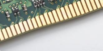 Stärkenunterschied Gebogene Kante DDR4-Module haben eine gebogene Kante zur Unterstützung beim Einsetzen und zur Verringerung der Beanspruchung der PCB während der Arbeitsspeicherinstallation.
