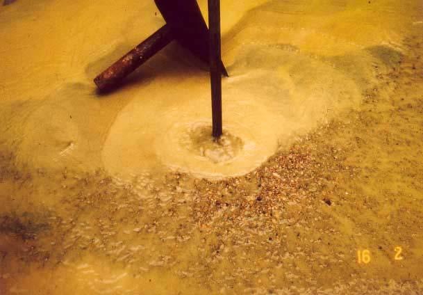 2.2.5. Hochdruckbodenwäsche in-situ Verfahrensbeschreibung: Bei der in-situ Bodenwäsche werden die Schadstoffe durch einen Hochdruckwasserstrahl von der Bodenmatrix getrennt.