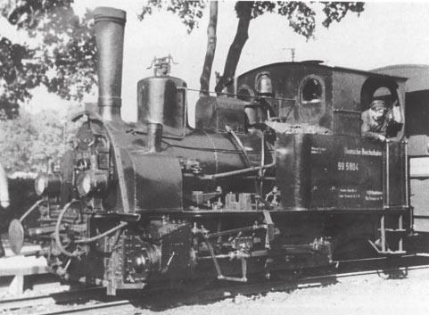 Schmalspurlokomotive gewählt werden eine Schlepptender- Dampflok war also erst gar nicht dabei.