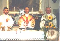 10 Jahre Pfarrer Paul Solomon in Buch Am 7. September 1997 wurde Vikar Paul Solomon beim feierlichen Sonntagsdottesdienst als neuer Pfarrer empfangen.