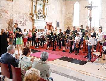 und beste Gesundheit. Heimatverein Löbejün e. V. Den Abschluss des Konzerts bildete ein gemeinsames Musizieren und Singen der jungen Künstler mit den anwesenden Gästen.