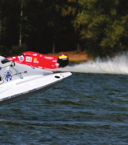 MOTORBOOT Rechts: Uwe Schwarick, Max Stilz und Patrick Wiese.