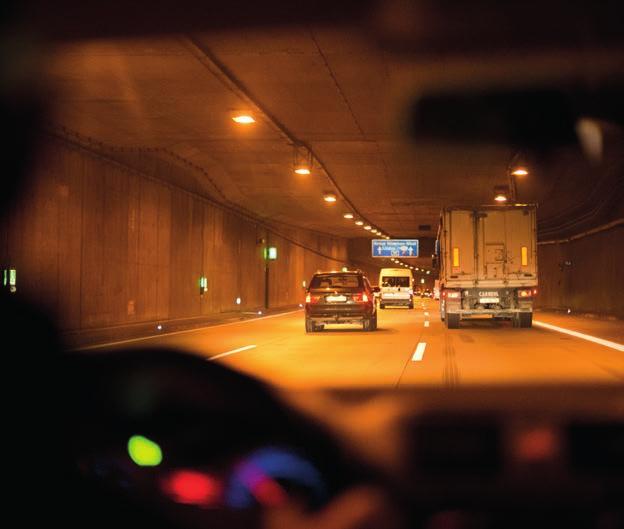 CLUBINFO Ohne Angst durch den Tunnel VERKEHR Wer in den Herbstferien mit dem Auto Richtung Süden unterwegs ist, kommt an dem ein oder anderen langen Tunnel nicht vorbei.