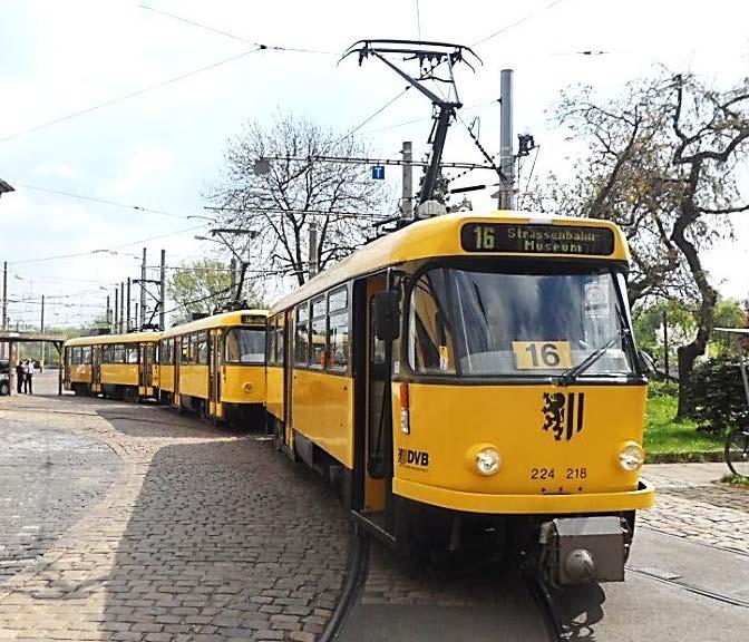 22 Museumslinie 16 am 13. April 2014 Dank der Elektronik seit 2009 Tatrazüge aus drei Triebwagen möglich!