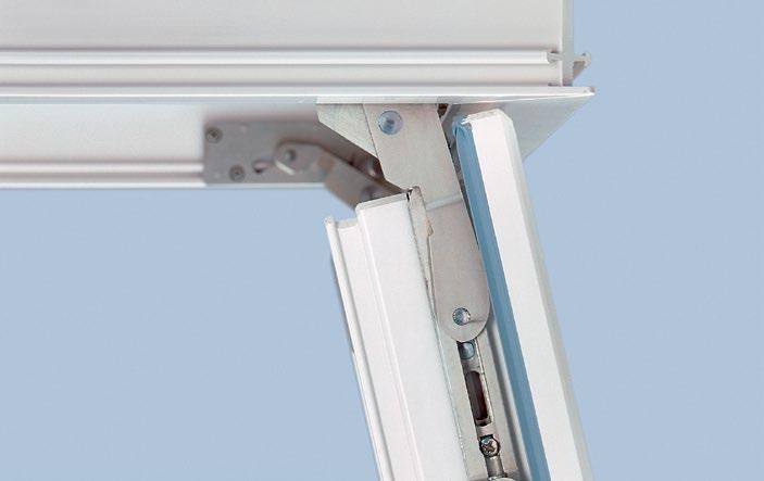Ideal für Fenstertüren: der Magnetschnäpper Ein leichtes Antippen der Balkontür genügt: Sanft und selbstständig geht der Flügel, angezogen von Magnetkraft, zu.