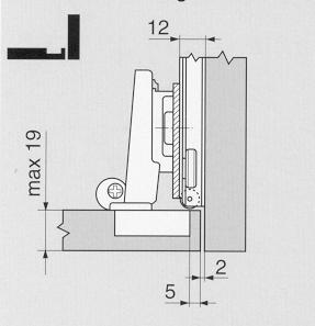 26 Seite 09 im PDFKatalog DrehSchiebetürbeschlag Pocket Door/Flipper Door Distanzplatte = 3 mm, Montageplatte = 3 mm Gilt für alle Anschlagarten: