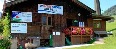Der Golf-Club Arlberg bietet wunderschöne Bahnen für erfahrene Golfspieler und die Möglichkeit, ersten mit Ball und Rasen zu genießen.