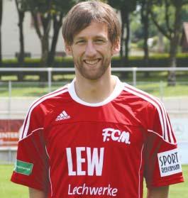Kurz vor dem Auftaktspiel gegen die SpVgg Greuther Fürth II hat sich das Team des FC Memmingen für Routinier Harald Holzapfel ausgesprochen. Seine Stellvertreter sind Candy Decker und Matthias Bader.