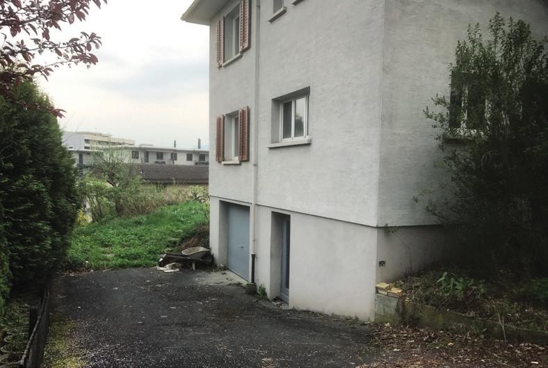 Grundstücksbeschrieb Grundstück davon bebaut Strasse/Weg übrige befestigte Fläche Gartenanlage 756 m2 71 m2 39 m2 65 m2 581 m2 Die Parzelle