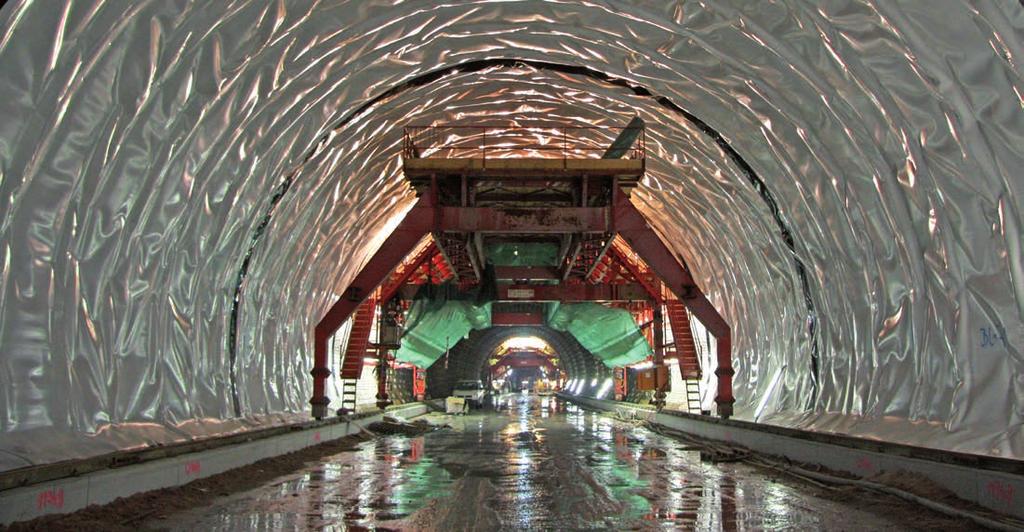 Längsneigung (maximal) 6,7 95 m Tunnelausbruchsmassen gesamt ca. 146.000 m 3 Notausgänge 1 Tunnel Goldberg Länge 1.
