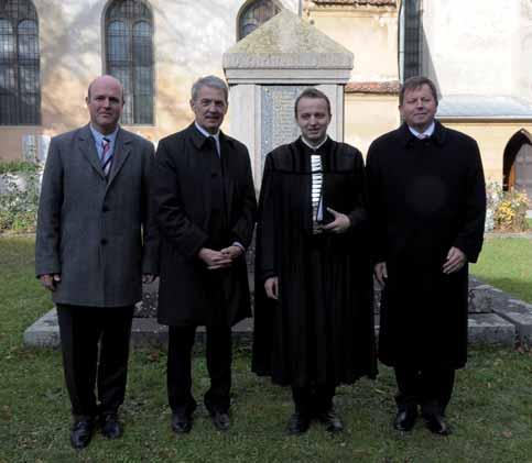 nach fast zwei Jahren schwieriger Pfarrvakanz den neuen jungen Herrn Pfarrer, Andreas Hartig, zugeteilt bekommen hat.