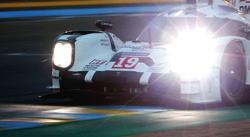 Erst im vergangenen Jahr war Porsche nach 16 Jahren Abwesenheit, angezogen durch das neue Effizienzreglement, nach Le Mans