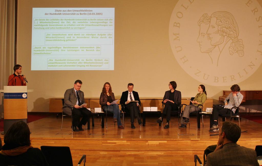 Einbindung in die Hochschulstrukturen Durchführung einer Podiumsdiskussion im Januar