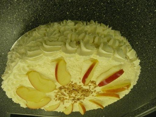 Apfel- Calvados- Sahnetorte Sahnefüllung: 4 Eier 12 Bl.