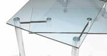 1400 CASANOVA An extensible, rectangular dining table made of glass with