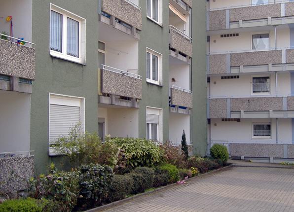 Seniorenwohnungen Nimrodstraße SERVICEPAUSCHALE 29,90 AWO + Sophia Basis (Vorstufe zum Hausnotruf) VORAUSSETZUNGEN Wohnberechtigungsschein, Bewerbungen sind direkt an die Vivawest Wohnen GmbH zu
