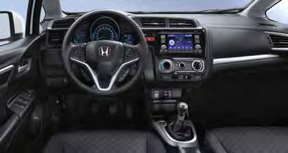 Außenspiegel und -türgriffe in Wagenfarbe lackiert Außenspiegel, elektrisch verstellbar Auto Stop (Start/Stopp-Funktion, deaktivierbar) Berganfahrhilfe (HSA) Bluetooth -Freisprecheinrichtung mit