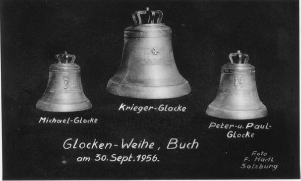 Auch im Zweiten Weltkrieg wurden die Glocken vom Turm geholt. Eine Glocke aus Stahl vom Jahre 1922 blieb noch erhalten. Zu ihr kamen im Jahre 1956 um den Preis von ATS 70.