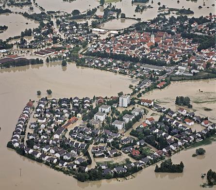 Selbst wenn ein technischer Hochwasserschutz vorhanden ist, kann es bei einem extremen Hochwasser zu Überschwemmungen