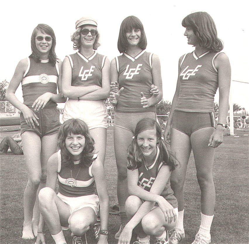 1970 schlossen sich die Leichtathleten der SG Siemens mit anderen Erlanger Vereinen zur Leichtathletikgemeinschaft Erlangen (LGE) zusammen, um gemeinsam zu trainieren und bei Wettkämpfen als