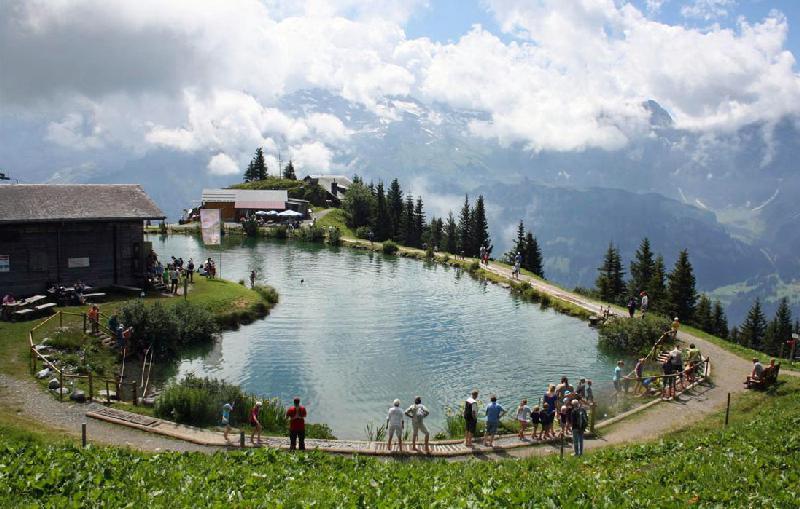 Weitere touristische Angebote Weitere touristische Angebote in Engelberg sind: Diverse Sommer- und Winterangebote wie: Diverse Bergbahnen, Ski- und Gletscherskigebiet, Langlauf, Klettern, Molkebad,