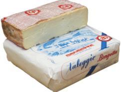 Der Milch werden Milchfermente und Edelpilzkulturen zugesetzt, die dem Käse die charakteristische grüne Maserung verleihen.