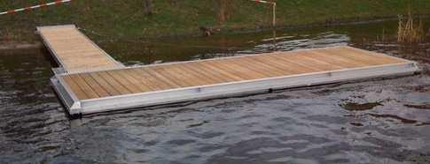 8 Instandsetzung Bootssteg Mansteinbrücke - Ausführung als Pontonkonstruktion aus Aluminium mit Belag aus Holz-Kunststoff- Riffelbohle -