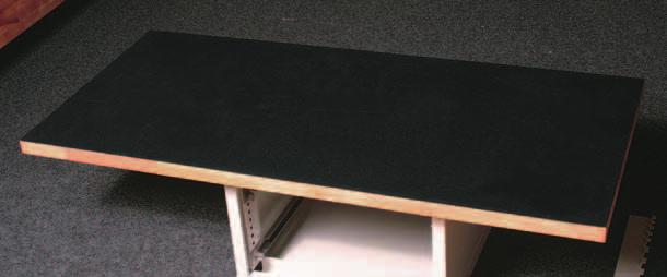 Schubladenschränke Werkbänke Werkbankzubehör Einteilungsmaterial für Schubladen Arbeitsplatten Arbeitsplatten der Tische POLAK werden aus Holz hergestellt.
