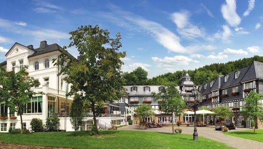 Romantik- & Wellnesshotel Deimann familiengeführtes 5-sterne haus in toller lage direkt an Wald und Wasser.