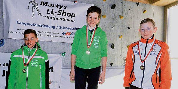 Silvan Lauber aus Schwarzenberg holte den Sieg bei den Knaben, Dinah Keller aus Einsiedeln gewann vor Lena Baumann aus Bennau und Leonie Schelbert aus Unteriberg.