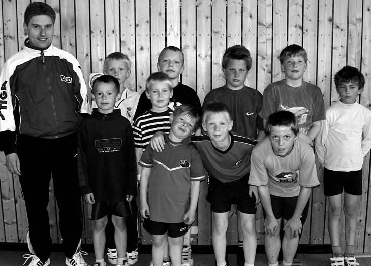 Projekt Tischtennis in der Grundschule Neuengörs Nach Warderfelde und Goldenbek war in diesem Jahr die Grundschule in Neuengörs der Partner unserer Tischtennisabteilung.