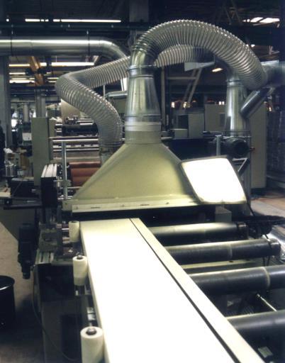 Produktbeispiele Mitteldruckanlage Mitteldruckanlage zur Absaugung von Spänen aus Holz und Kunststoff, die beim Sägen von