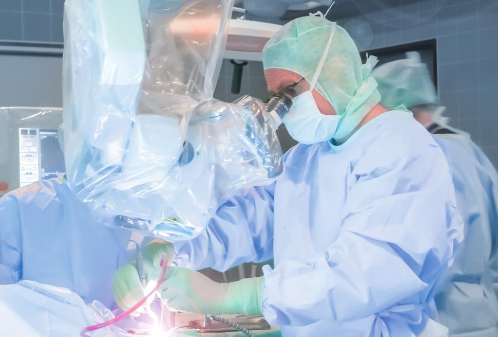 Stabilisierung des Bruchs Stabilisierung nach Tumoroperation Unsere Abteilung für Wirbelsäulenchirurgie besteht an der Klinik Schongau seit 2008.