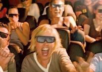 In unserem 4D-Kino Cinemare versetzen Sie brillante Bild- und Toneffekte sowie bewegliche Sessel mit integrierten Luft- und Wasserdüsen mitten hinein ins Filmgeschehen.