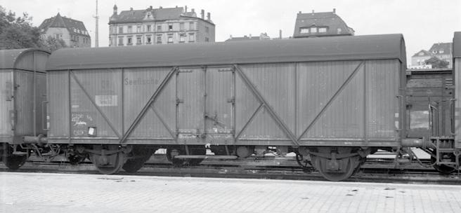 In verschiedenen Serien entstanden zwei unterschiedliche Typen isolierter Gkhs Berlin: Dies waren zum einen die für den (Bier- und) Fleischtransport konzipierten Wagen mit Eisbehältern und