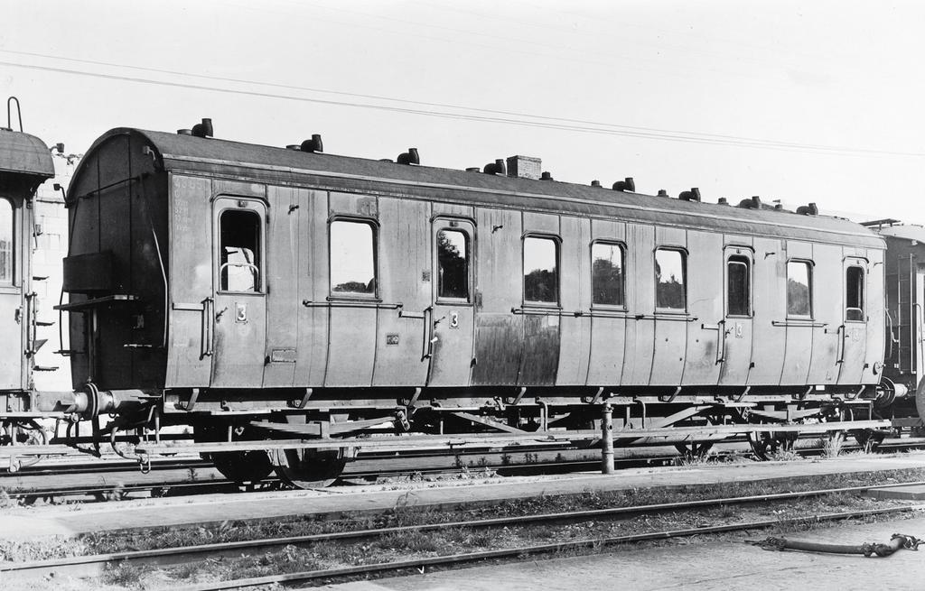 Einheits-Abteilwagen Bauart 1921 Jetzt ab vorbe 499,s-telle*n! bis 15.