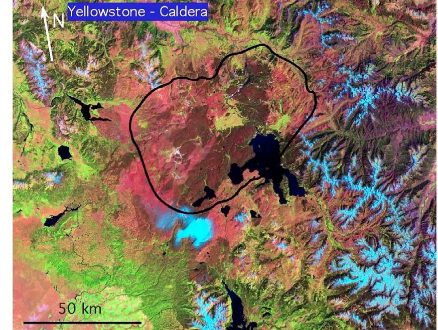 Abb. 6: Satellitenbild und Umriss der Yellowstone-Caldera. Aus diesem Einbruchskrater wurden in den letzten c. 2 Millionen Jahren dreimal Magmenvolumen von 280 bis 2500 km3 gefördert.