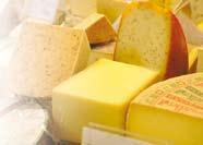 Eine große Auswahl feinster Käse und ein attraktives Naturkosmetik-Sortiment machen Ihren Besuch