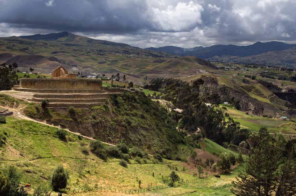 144 Cuenca Spanisch Ecuador PRAK z A 30 PLUS 50 PLUS Estudio Sampere Die faszinierende Universitätsstadt in den Anden auf 2500 Metern Höhe zählt ca.