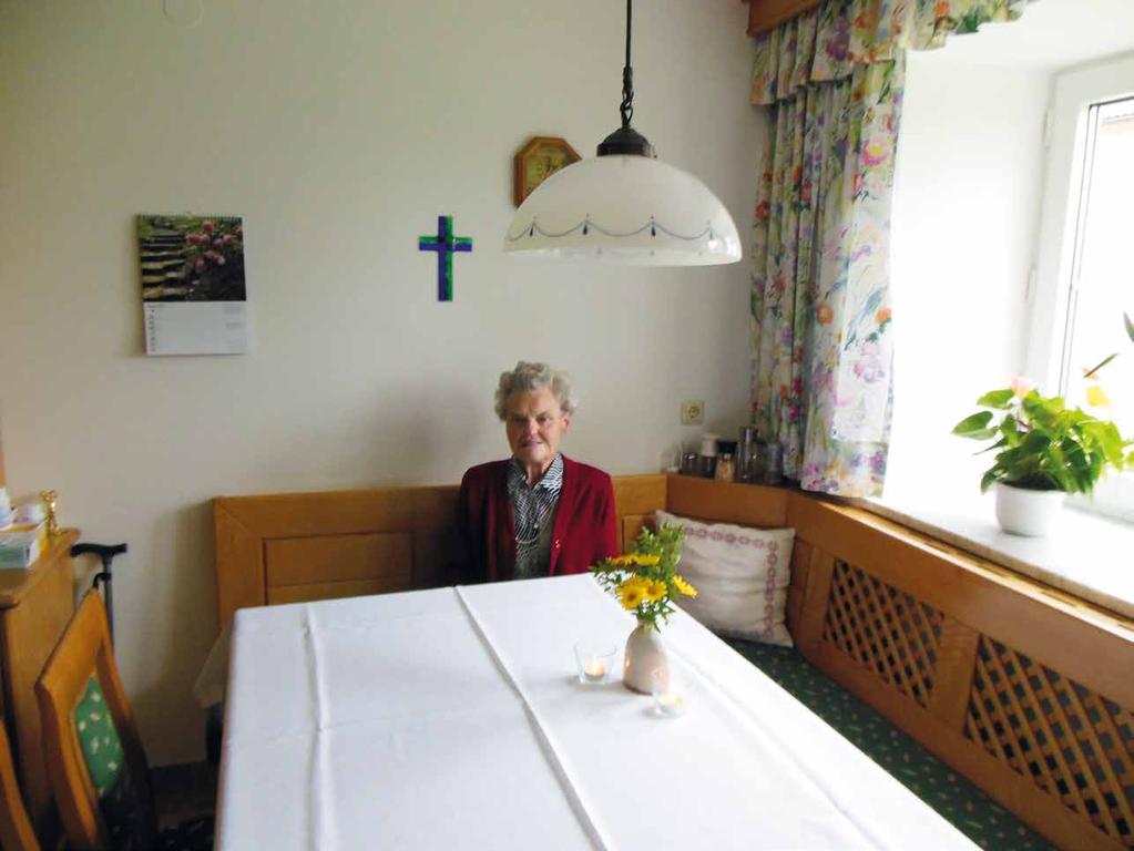 Elsa Kirchmayr aus der OG Weng erzielte mit dem stärksten Ei den ersten Platz. Für alle wanderfreudigen Seniorinnen und Senioren findet jeweils einmal im Monat eine Wanderung statt.