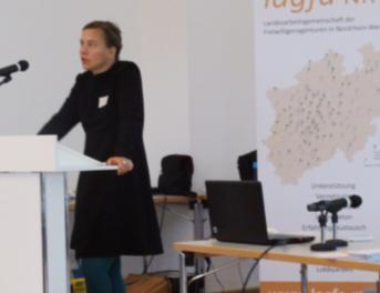 Bürgerschaftliches Engagement, und Frau Tanja Kulig, Freiwilligen Zentrum Mönchengladbach. Hierzu konnte mit Frau Prof. Chantal Munsch von der Universität Siegen eine Fachfrau gewonnen werden.
