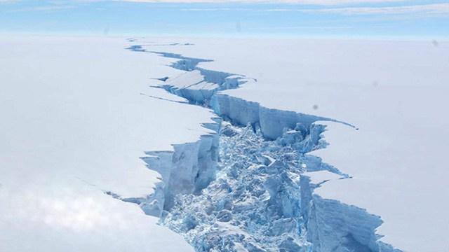 Klimahysterie: Der Südpol zerbricht 16.07.2017, aikos2309 Originalartikel Die Medien überschlagen sich. Ein Rieseneisberg ist von der antarktischen Halbinsel abgebrochen. Während manche Medien wie z.