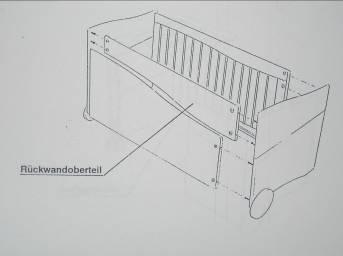 Beigefügter Holzdübel 8x25 in vorgesehenes Loch einsetzen. (bitte nicht anleimen!) 10. Verbindergehäuse einsetzen und durch Rechtsdrehung fixieren 11.