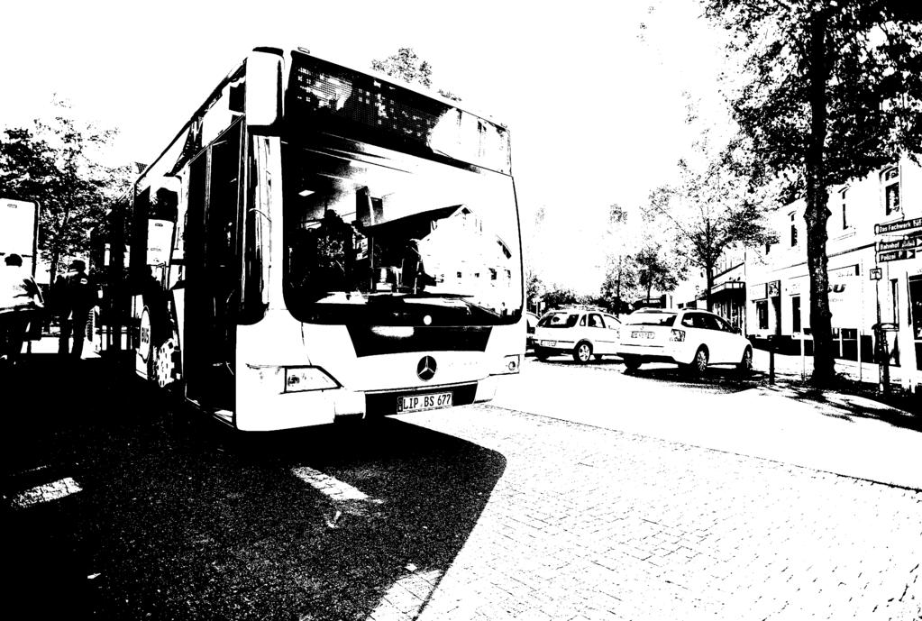 STADTBUS STADTBUSWERBUNG Bringt Ihre Botschaft in jeden Ortsteil. Rund 70.000 Kilometer legt ein Stadtbus pro Jahr in Bad Salzuflen zurück.